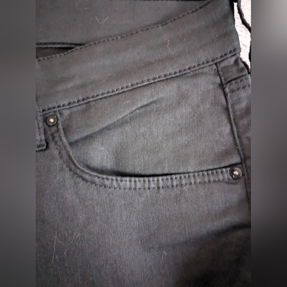 Vintage 2000's, H&M, dark black, a bit strechy, skinny jeans. - Picture 3 of 9